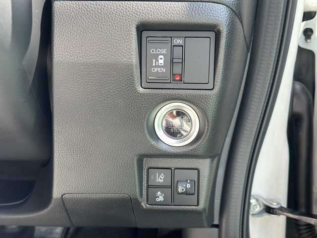 ホンダ Ｎ　ＢＯＸ カスタム ６６０ Ｌ R4年 (東海) 99