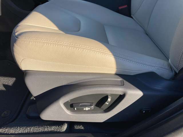 ボルボ クロスカントリー Ｔ５ ＡＷＤ ＳＥ ４ＷＤ H28年 (関東) 99