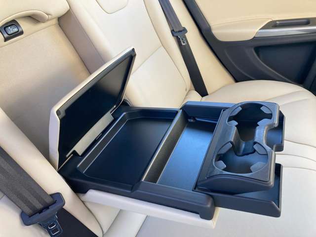 ボルボ クロスカントリー Ｔ５ ＡＷＤ ＳＥ ４ＷＤ H28年 (関東) 99