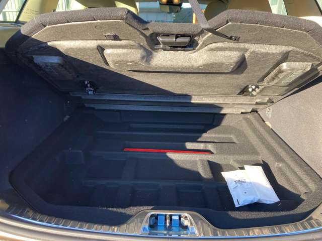 ボルボ クロスカントリー Ｔ５ ＡＷＤ ＳＥ ４ＷＤ H28年 (関東) 99