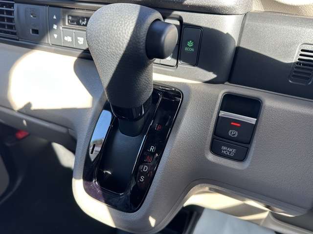 ホンダ Ｎ　ＢＯＸ ジョイ ６６０ ２トーン R6年 (東海) 99