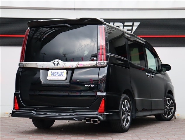 トヨタ ノア ２．０ ＳＩ ＷＸＢＩＩＩ R2年 (関東) 99