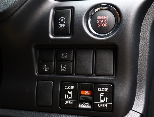 トヨタ ノア ２．０ ＳＩ ＷＸＢＩＩＩ R2年 (関東) 99