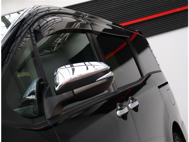 トヨタ ノア ２．０ ＳＩ ＷＸＢＩＩＩ R2年 (関東) 99