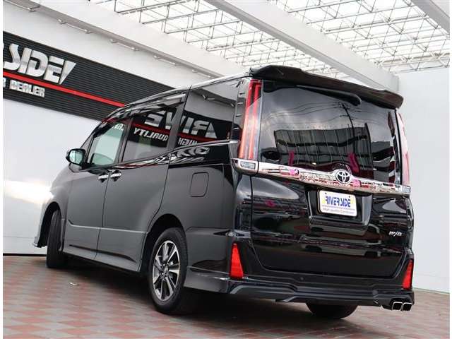 トヨタ ノア ２．０ ＳＩ ＷＸＢＩＩＩ R2年 (関東) 99