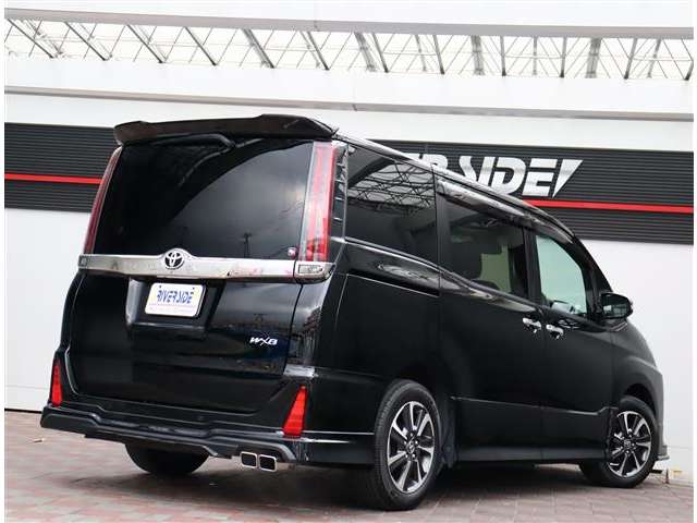 トヨタ ノア ２．０ ＳＩ ＷＸＢＩＩＩ R2年 (関東) 99