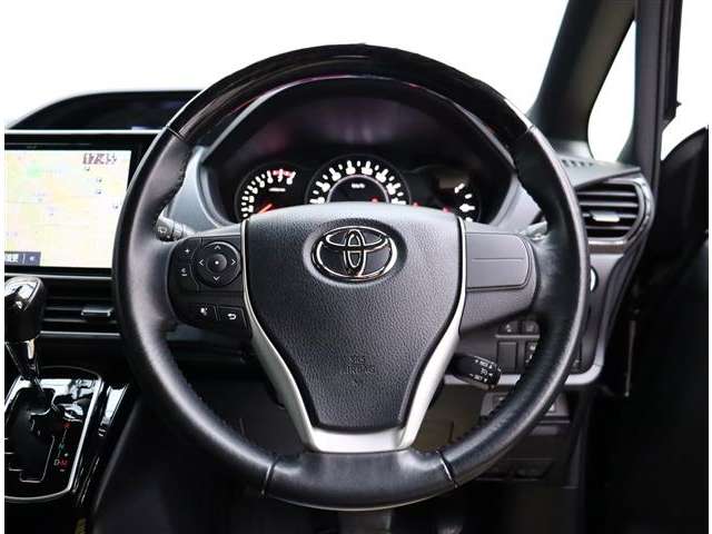 トヨタ ノア ２．０ ＳＩ ＷＸＢＩＩＩ R2年 (関東) 99