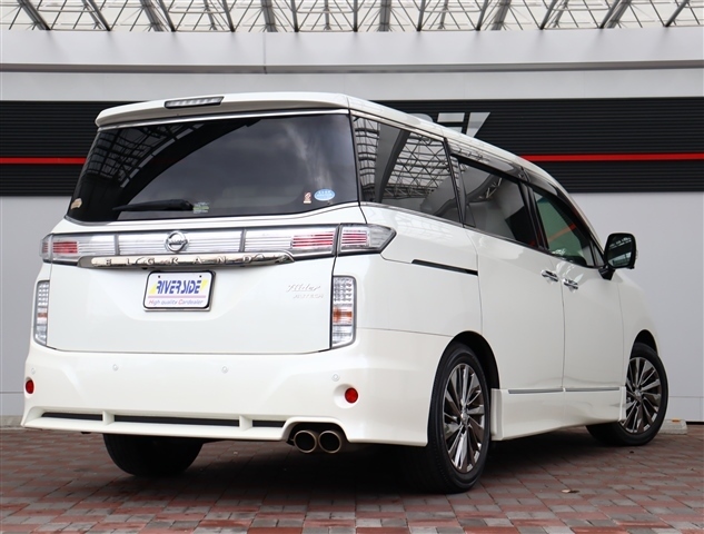 日産 エルグランド ３．５ ライダー ４ＷＤ R1年 (関東) 99