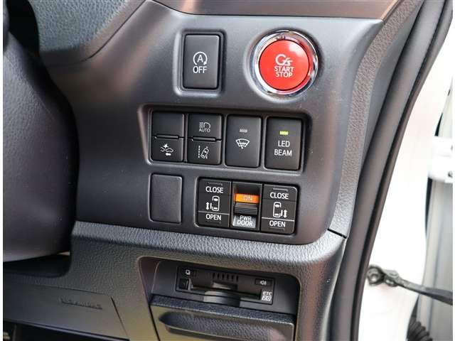 トヨタ ノア ２．０ ＳＩ Ｇ'Ｓ H28年 (関東) 99