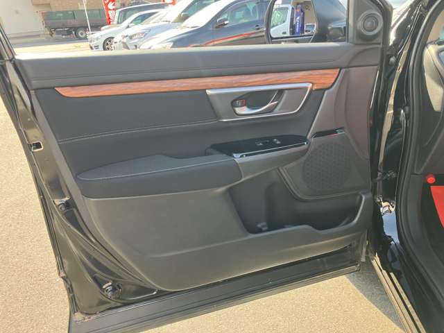 ホンダ ＣＲ－Ｖ ２．０ Ｅ：ＨＥＶ ＥＸ R4年 (東海) 99