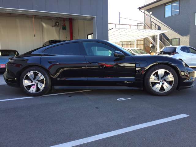 ポルシェ タイカン パフォーマンスバッテリー プラス ４＋１シート R4年 (東海) 99