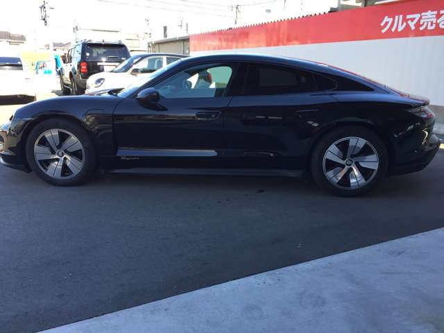 ポルシェ タイカン パフォーマンスバッテリー プラス ４＋１シート R4年 (東海) 99