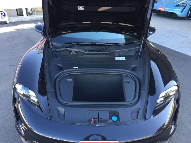 ポルシェ タイカン パフォーマンスバッテリー プラス ４＋１シート R4年 (東海) 99