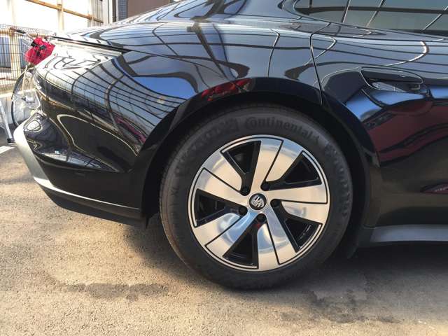 ポルシェ タイカン パフォーマンスバッテリー プラス ４＋１シート R4年 (東海) 99