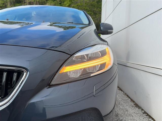 ボルボ Ｖ４０ Ｔ３　タックエディション R2年 (東北) 99