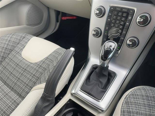 ボルボ Ｖ４０ Ｔ３　タックエディション R2年 (東北) 99