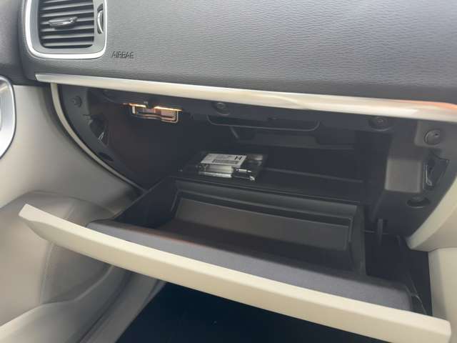 ボルボ Ｖ４０ Ｔ３　タックエディション R2年 (東北) 99