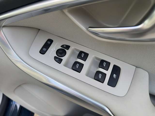 ボルボ Ｖ４０ Ｔ３　タックエディション R2年 (東北) 99