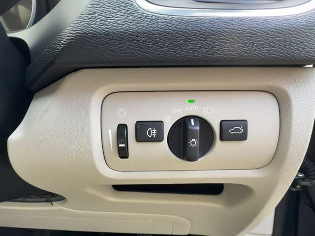 ボルボ Ｖ４０ Ｔ３　タックエディション R2年 (東北) 99