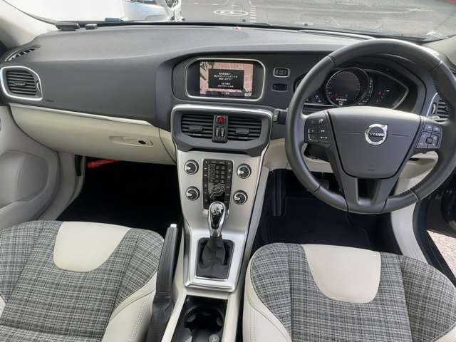 ボルボ Ｖ４０ Ｔ３　タックエディション R2年 (東北) 99