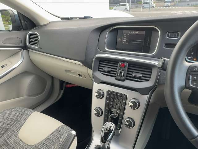 ボルボ Ｖ４０ Ｔ３　タックエディション R2年 (東北) 99