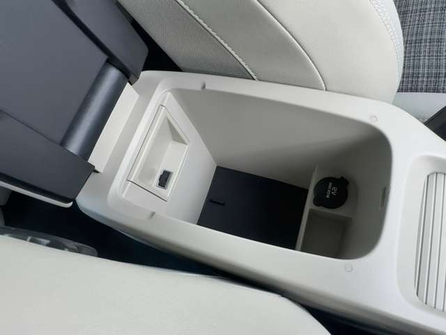 ボルボ Ｖ４０ Ｔ３　タックエディション R2年 (東北) 99