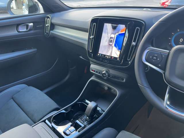 ボルボ ＸＣ４０ ウルトラ Ｂ４ ＡＷＤ ダーク エディション ４ＷＤ R6年 (東北) 99