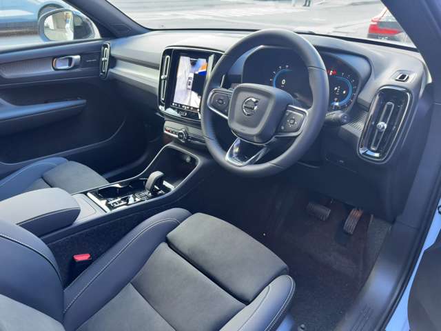 ボルボ ＸＣ４０ ウルトラ Ｂ４ ＡＷＤ ダーク エディション ４ＷＤ R6年 (東北) 99