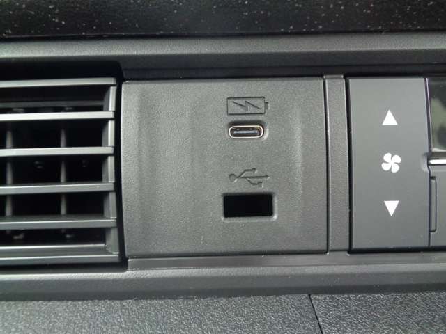 ホンダ Ｎ　ＢＯＸ カスタム ６６０ R7年 () 99