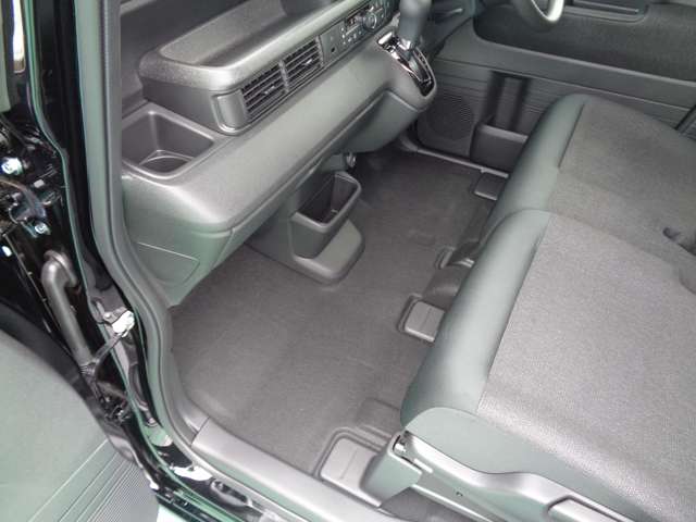 ホンダ Ｎ　ＢＯＸ カスタム ６６０ R7年 () 99