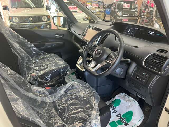 日産 セレナ ２．０ ハイウェイスター ４ＷＤ H28年 (北海道) 99