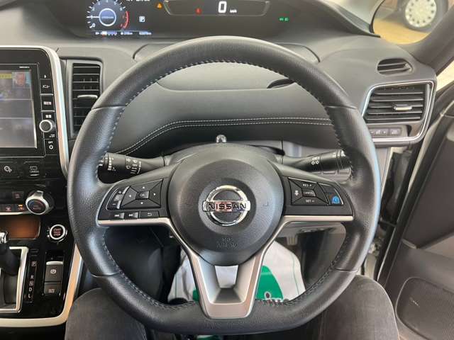 日産 セレナ ２．０ ハイウェイスター ４ＷＤ H28年 (北海道) 99