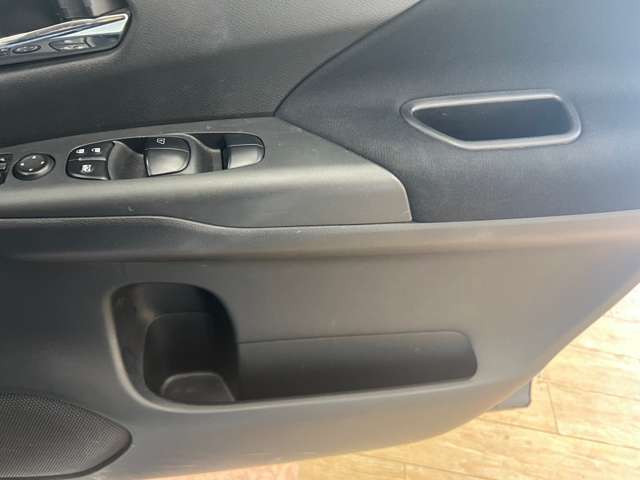 日産 セレナ ２．０ ハイウェイスター ４ＷＤ H28年 (北海道) 99