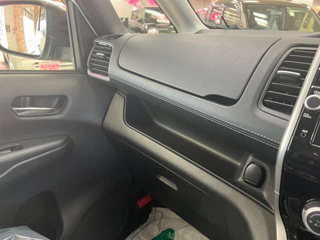 日産 セレナ ２．０ ハイウェイスター ４ＷＤ H28年 (北海道) 99