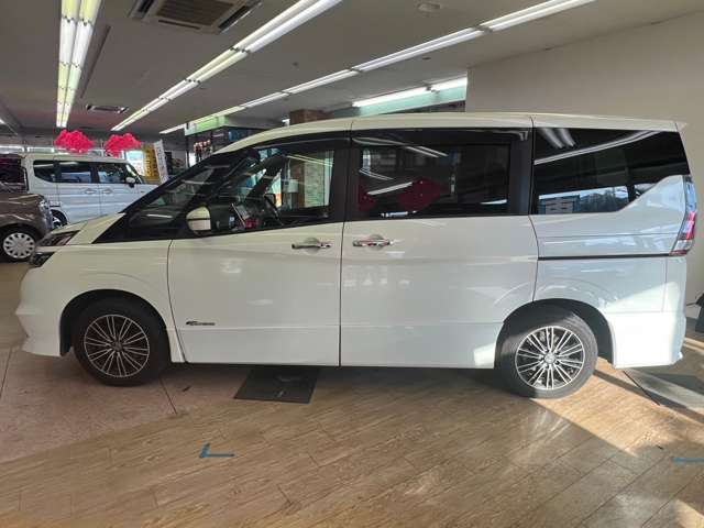 日産 セレナ ２．０ ハイウェイスター ４ＷＤ H28年 (北海道) 99