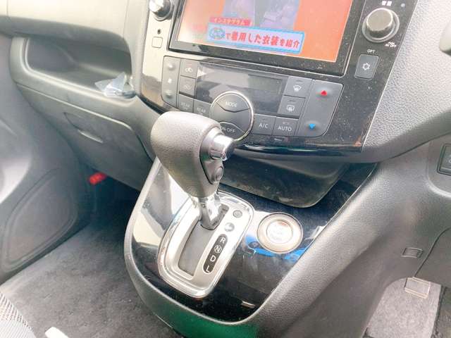 日産 セレナ ２．０ ハイウェイスター Ｖセレクション＋ＳＡＦＥＴＹ Ｓ－ＨＹＢＲＩＤ アドバンストセーフティ ＰＫＧ H26年 (九州・沖縄) 99