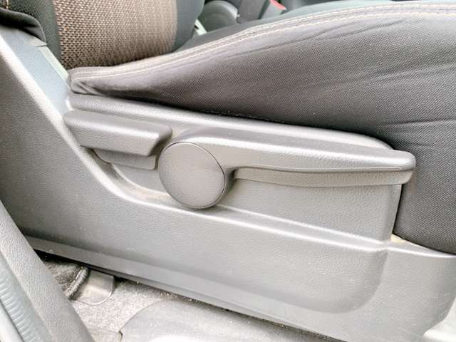 日産 セレナ ２．０ ハイウェイスター Ｖセレクション＋ＳＡＦＥＴＹ Ｓ－ＨＹＢＲＩＤ アドバンストセーフティ ＰＫＧ H26年 (九州・沖縄) 99