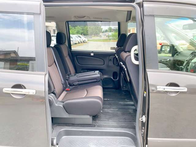 日産 セレナ ２．０ ハイウェイスター Ｖセレクション＋ＳＡＦＥＴＹ Ｓ－ＨＹＢＲＩＤ アドバンストセーフティ ＰＫＧ H26年 (九州・沖縄) 99