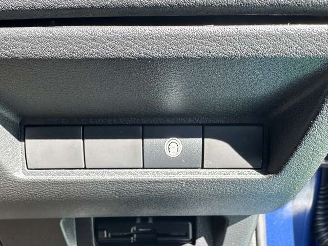 日産 ノート １．２ Ｘ R6年 (東海) 99