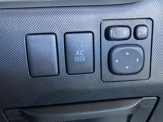 トヨタ エスティマ　ハイブリッド ２．４ アエラス ４ＷＤ H29年 (東北) 99