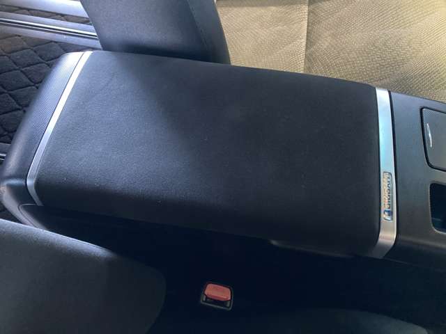 トヨタ エスティマ　ハイブリッド ２．４ アエラス ４ＷＤ H29年 (東北) 99