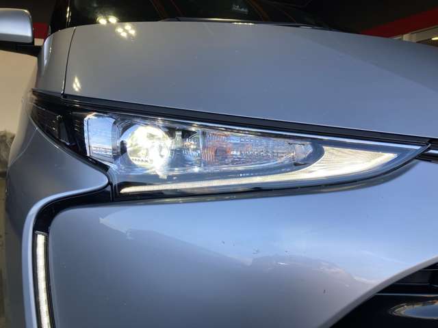 トヨタ エスティマ　ハイブリッド ２．４ アエラス ４ＷＤ H29年 (東北) 99