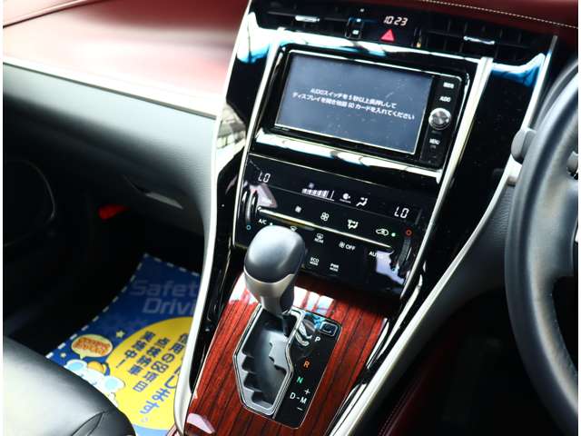 トヨタ ハリアー ２．０ プレミアム H29年 (関東) 99