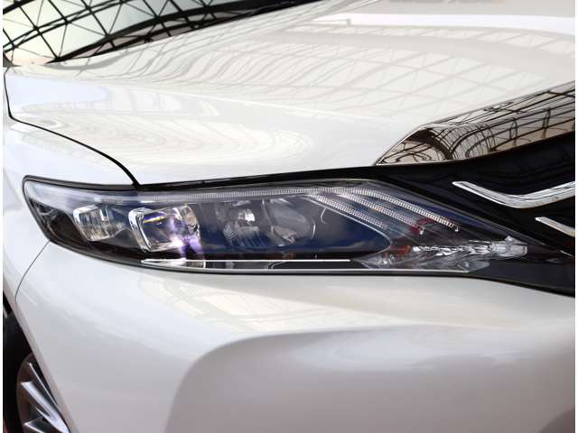 トヨタ ハリアー ２．０ プレミアム H29年 (関東) 99