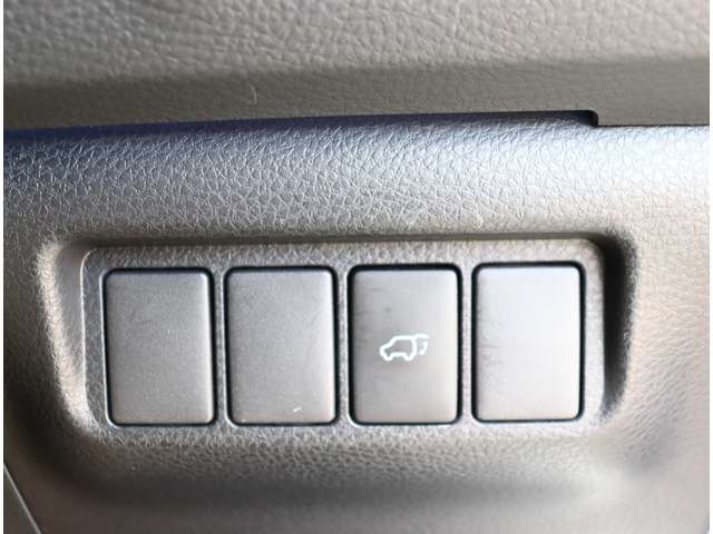 トヨタ ハリアー ２．０ プレミアム H29年 (関東) 99