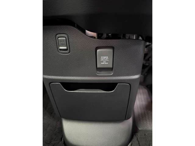 ホンダ Ｎ　ＢＯＸ カスタム ６６０ Ｌ ターボ R5年 (近畿) 99