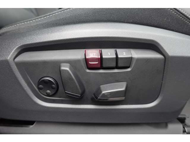 ＢＭＷ Ｘ２ Ｘドライブ２０Ｉ Ｍスポーツ ４ＷＤ R6年 (近畿) 99