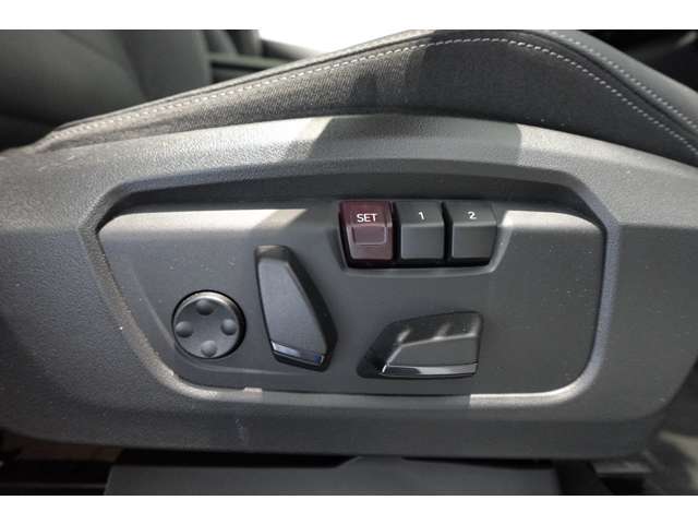 ＢＭＷ Ｘ２ Ｘドライブ２０Ｉ Ｍスポーツ ４ＷＤ R6年 (近畿) 99