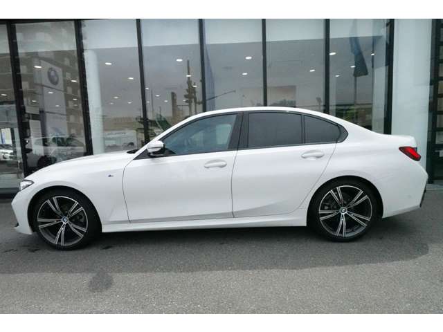 ＢＭＷ ３シリーズ ３２０Ｄ Ｘドライブ Ｍスポーツ ディーゼルターボ ４ＷＤ R6年 (近畿) 99