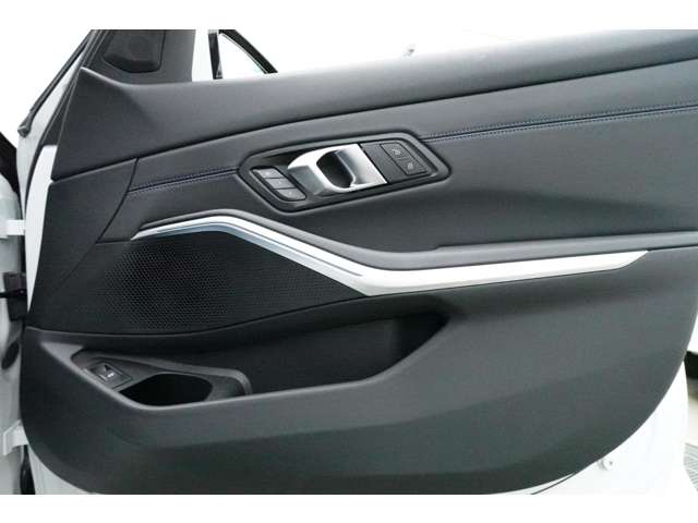 ＢＭＷ ３シリーズ ３２０Ｄ Ｘドライブ Ｍスポーツ ディーゼルターボ ４ＷＤ R6年 (近畿) 99